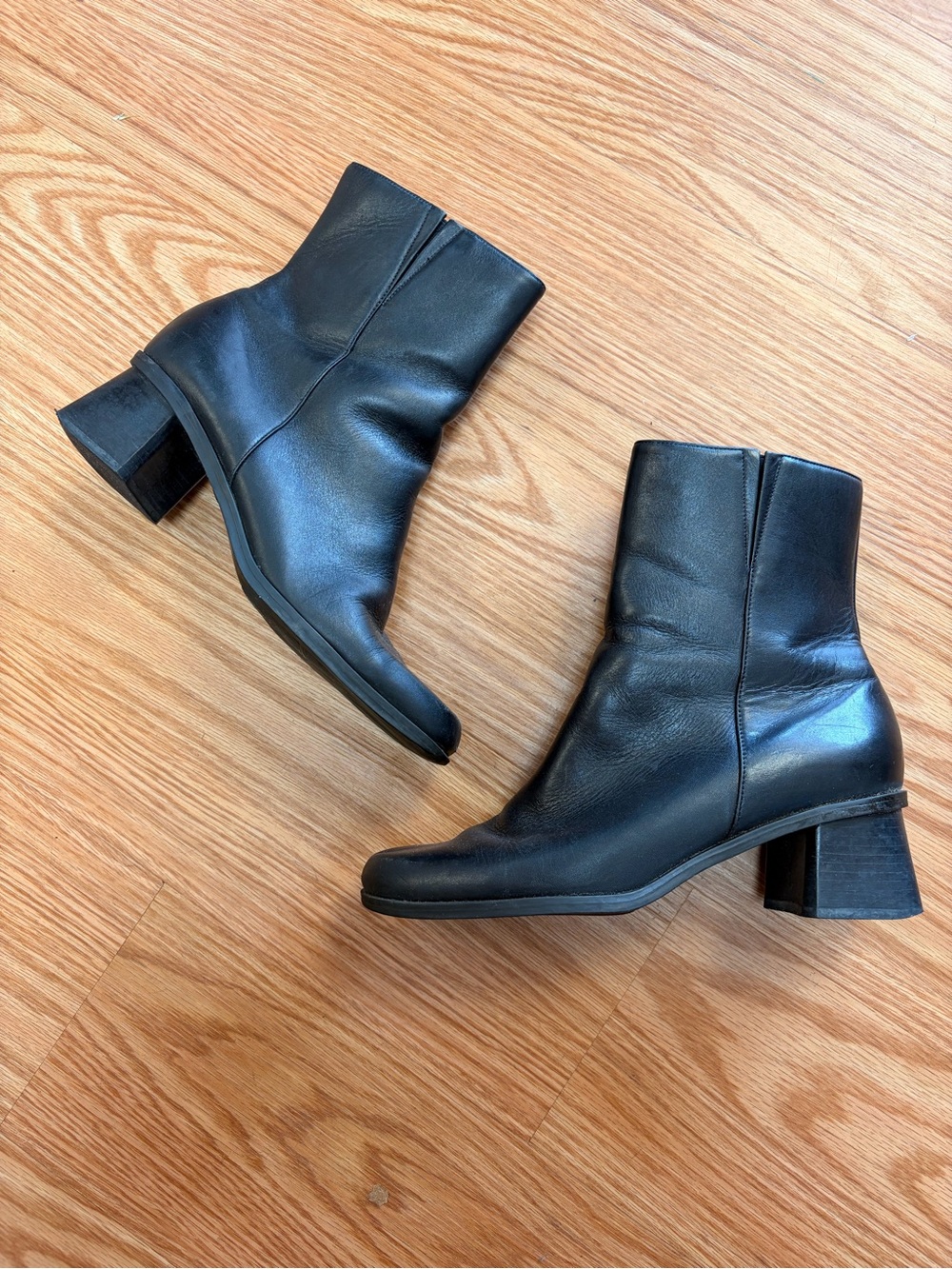 Vintage Naturalizer Classic Black Leather Block Heel Ankle Boots